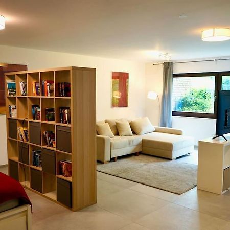 Helle Kellerwohnung Im Gruenen Mit Sauna ケルン エクステリア 写真